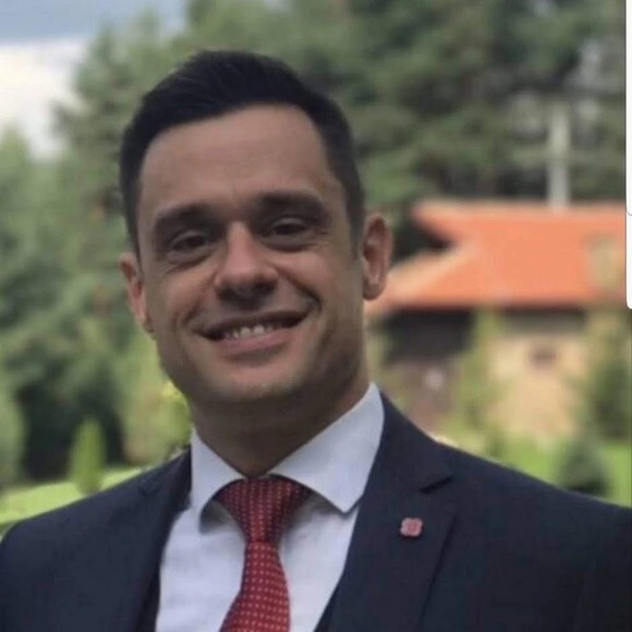 Meet your Posher, Bojan - Picture 1 of 1